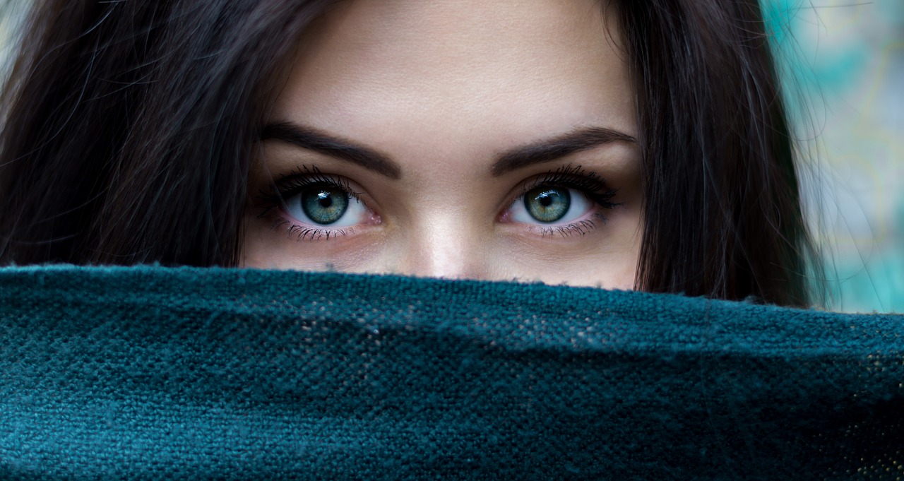 woman's eyes