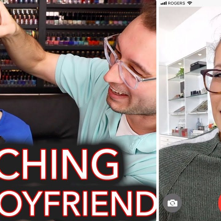 beauty guru teaches how to do makeup